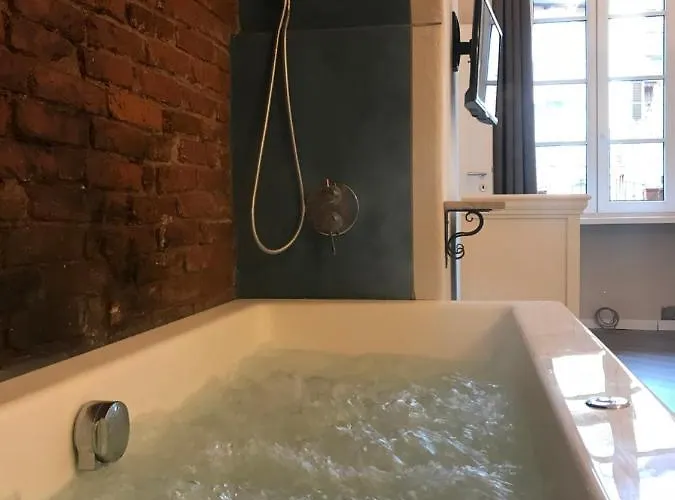 Magnolia Oda ve Kahvaltı 3*